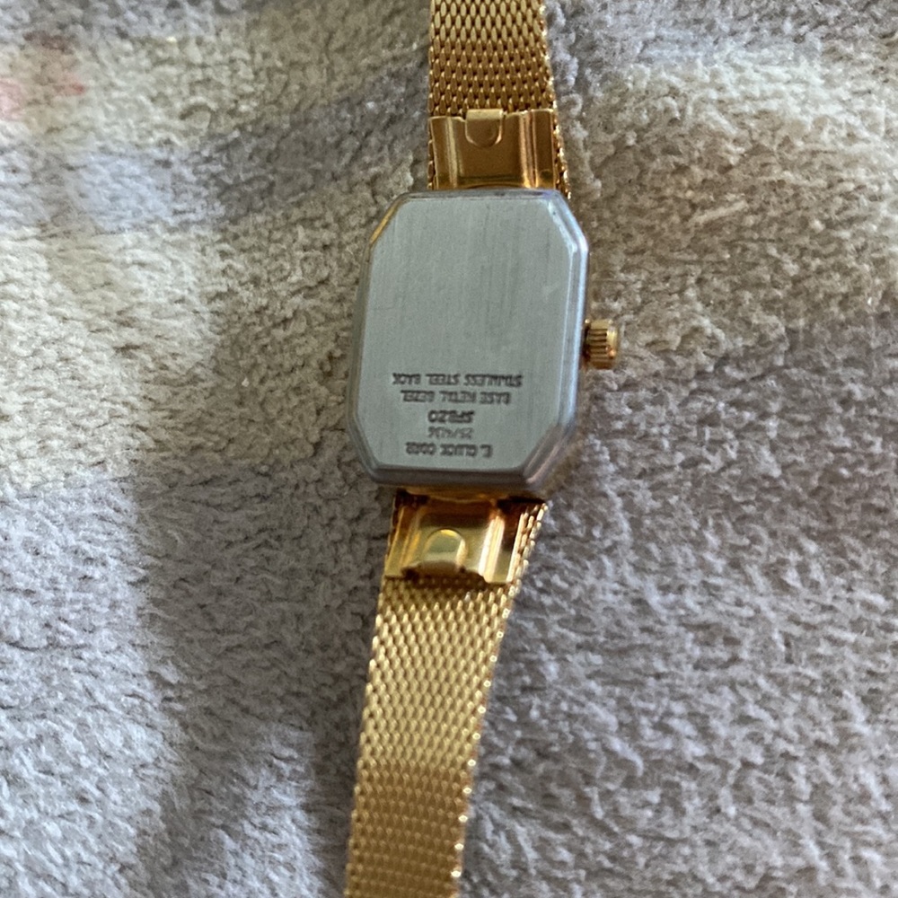 Watch new battery - Picture 3 of 5